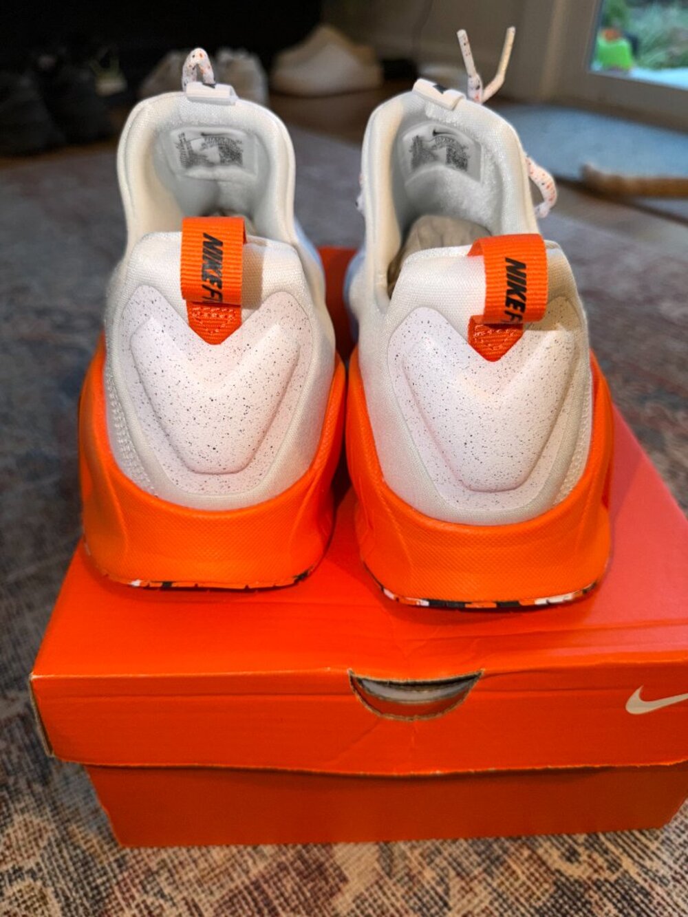 Nike Free Metcon 5 White/Safety Orange - Men's Size 11 (New in Box) - Picture 3 of 7
